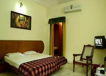 Hotel Rising Sun Retreat